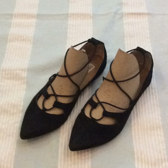 Steve Madden Shoes - Steve Madden Pointed Suede Flat Shoes Lace Up